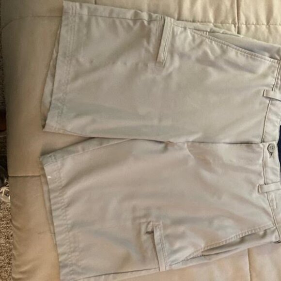 mens izod swingflex golf shorts - Picture 1 of 4
